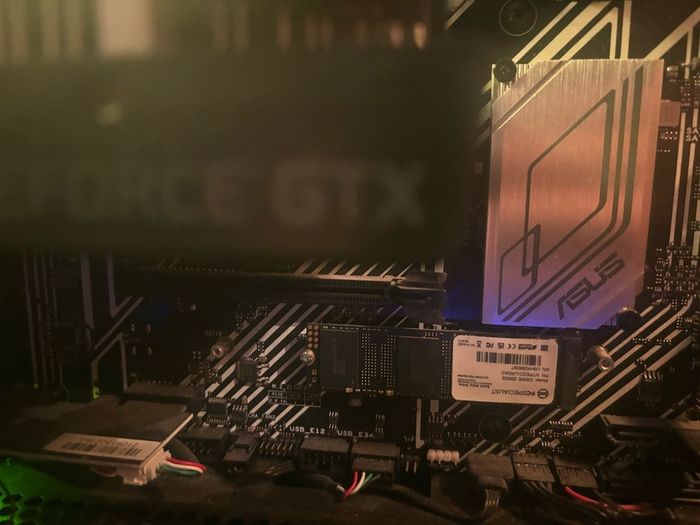 Gaming PC set-up with a 27inch curved Samsung monitor