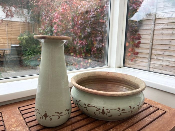 Vase and bowl