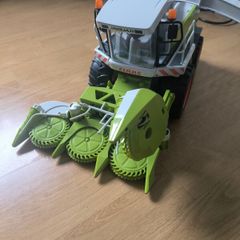 Bruder Class JAGUAR 900 Farm Toy