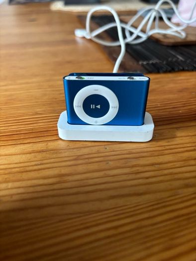 Apple IPod Shuffle 2nd Generation 1GB
