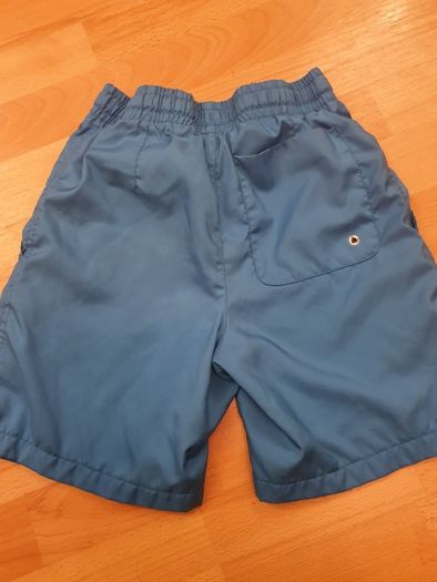 NIKE Casual Shorts ... Size: Medium (137 - 147 cm) ... Age: 10 to 12 Yrs