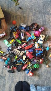 bundle of toy cars