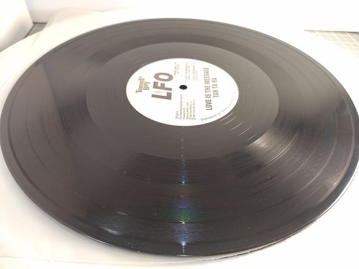 LFO - Tan Ta Ra + Love Is The Message - Tommy Boy Records - Rare US Pressing! EXCLUSIVE LFOwage! QUALITY Early 90s Bleepy TECHNO and BANGIN House BREAKS!