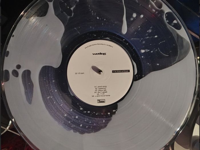 Wet Leg - Moisturizer Liquid Filled Vinyl Record LP Free viewing
