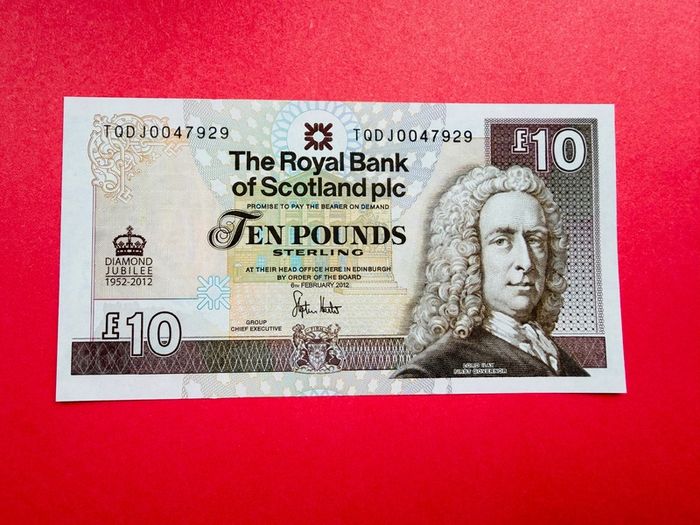 Royal Bank Of Scotland   10 Pounds   1952 - 2012  Diamond Jubilee. Scarce  ( Uncirculated )