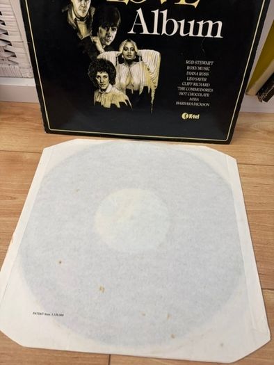 Various Artists - The Love Album [Vinyl]