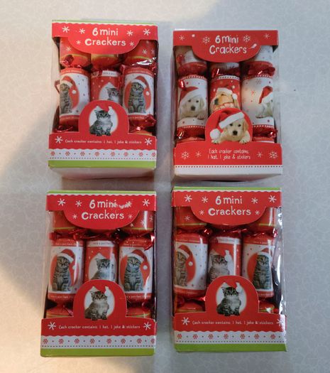 4 Boxes Of Mini Christmas Crackers (new).