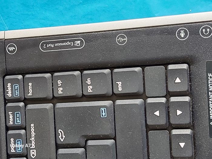 HP Pavilion zv6000, Windows XP, in excellent cosmetic condition, A Genuine real Blast from the past
