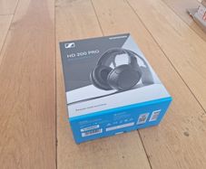 Sennheiser HD 200 Pro headphones