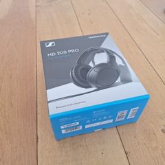 Sennheiser HD 200 Pro headphones