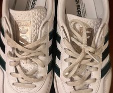 white adidas gazelle