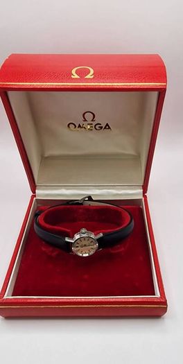 OMEGA Vintage wristwatch