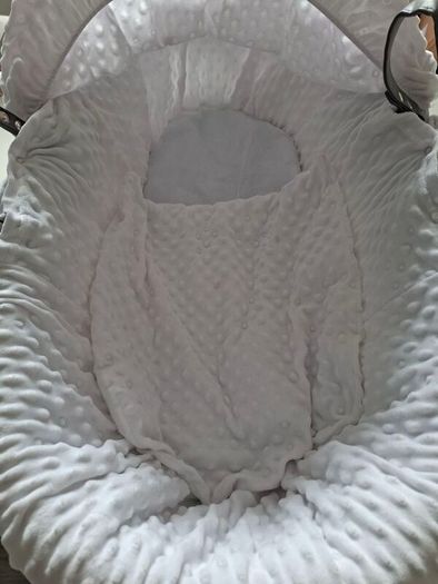 Moses Basket - Grey and white