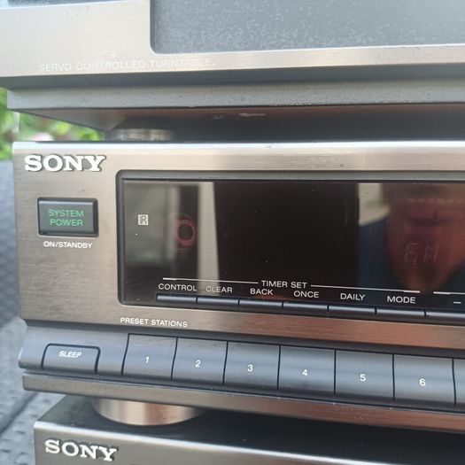 Sony's Liberty LBT-D System highly sought-after System including the matching Turntable in great condition