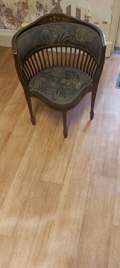 Antique 1900s Mahogany Corner Chair