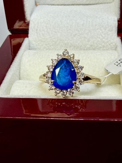 Diamond LUXURIANT Premium Vietnamese Cobalt Blue Spinel and Lab Grown Diamond Ring