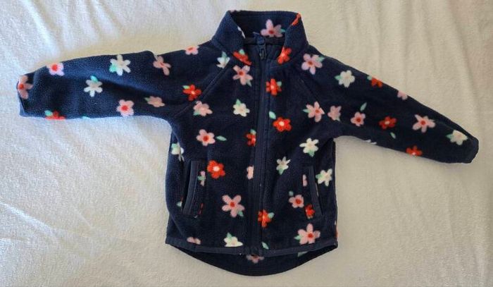 Baby girls clothes 6-9 months
