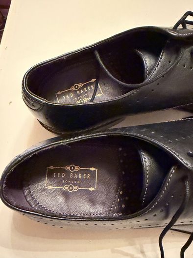 TED BAKER. Men's Shoes. Brogue Style. Size:8. UK. Excellent Condition.