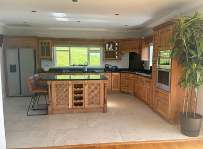 fitted kitchen