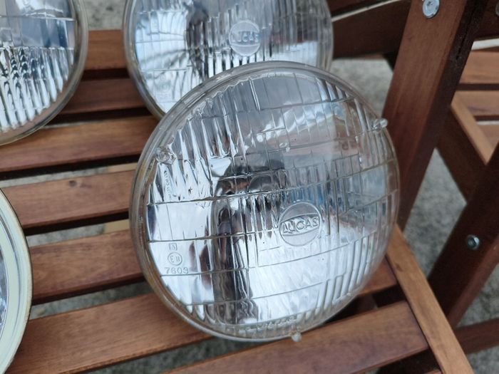 Lucas sealed beams