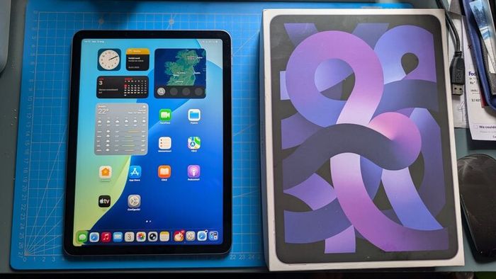 iPad 5th Generation, 11", 64GB, Wi-Fi, M1