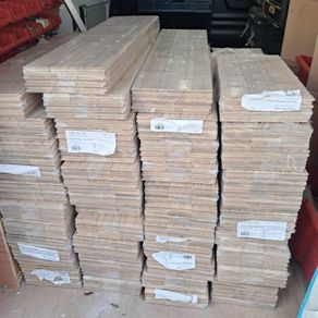 solid oak herringbone flooring