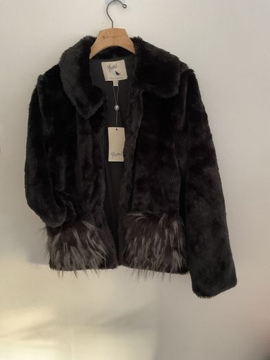 jacket Bnwt black fur jacket yumi brand size 10