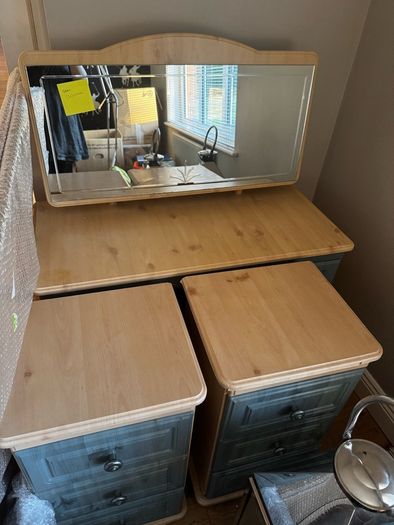 vanity table and bed side lockers