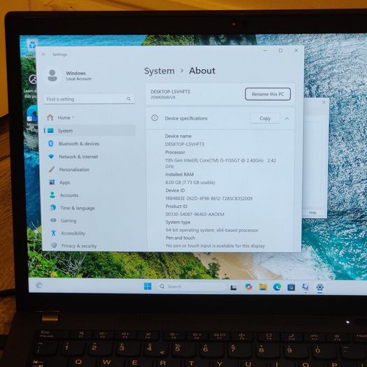 8 Laptops / 1 desktop/ pc parts- for parts only