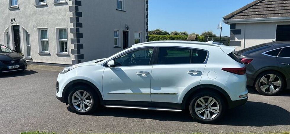171 Kia Sportage (extras)