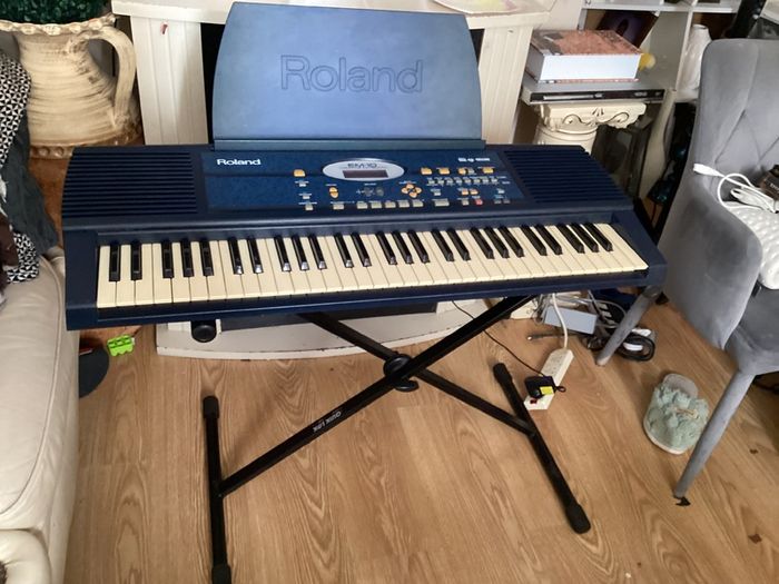 EM-10 Creative Keyboard with music stand and keyboard stand in excellent working condition for quick sale