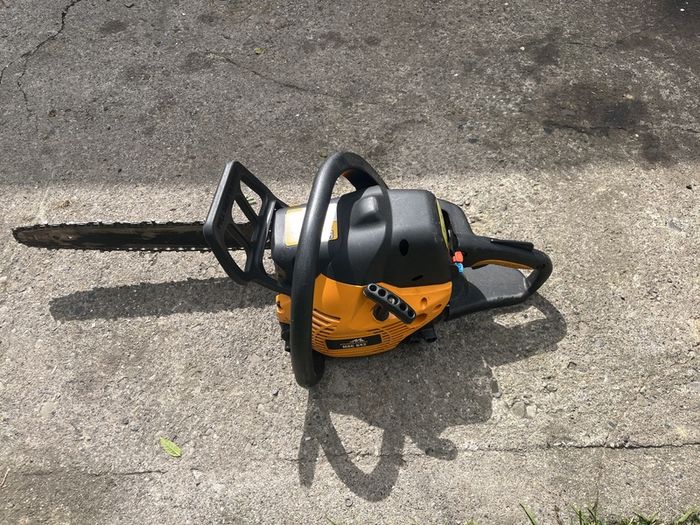 chainsaw mcculloch MAC 842