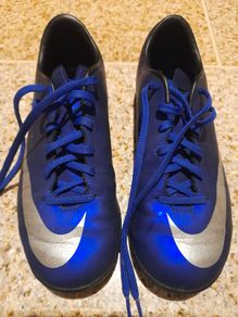 CR7 Astro boots, size 5
