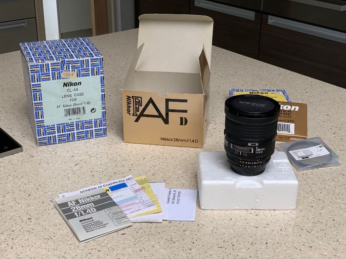 Nikon 28mm f/1.4 AF-D Lens