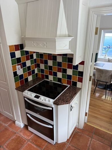 Kitchen units and countertop