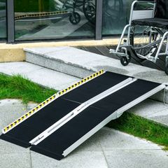 Aluminum wheelchair ramp