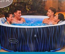 Brand New Bestway Lay-Z-Spa Hollywood Luxe