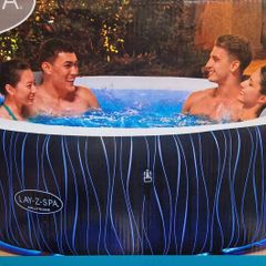 Brand New Bestway Lay-Z-Spa Hollywood Luxe