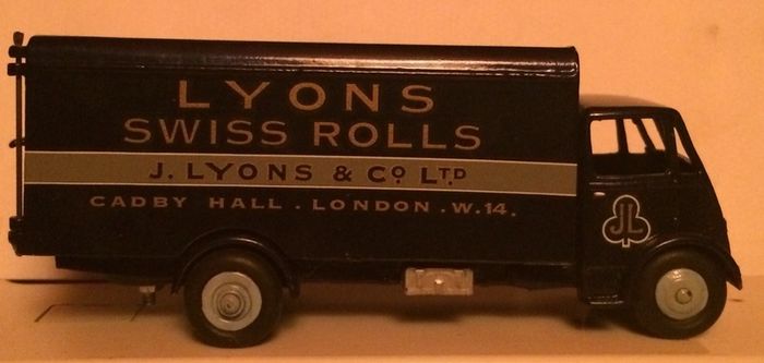 Dinky Toys Guy Van