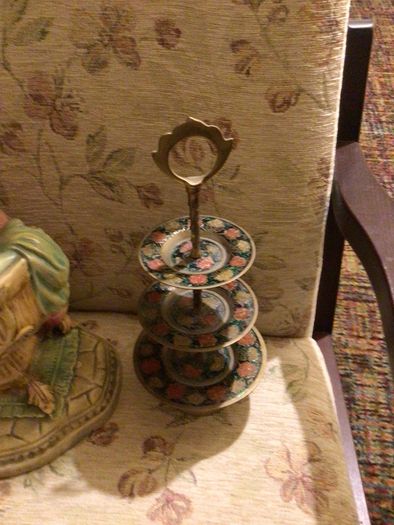 Beautiful vintage 3 tier brass and enamel stand with handle