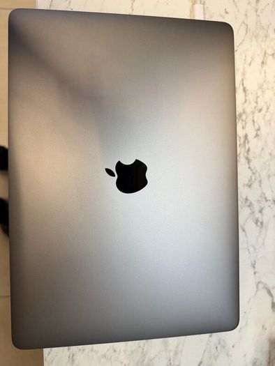 Apple MacBook Pro 13 - M1, 16gb RAM, 1TB SSD