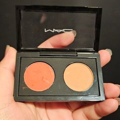 Mac Duo Eyeshadow Pro Palette in What Clout! & So Haute Right Now Eyeshadow