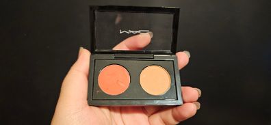 Mac Duo Eyeshadow Pro Palette in What Clout! & So Haute Right Now Eyeshadow