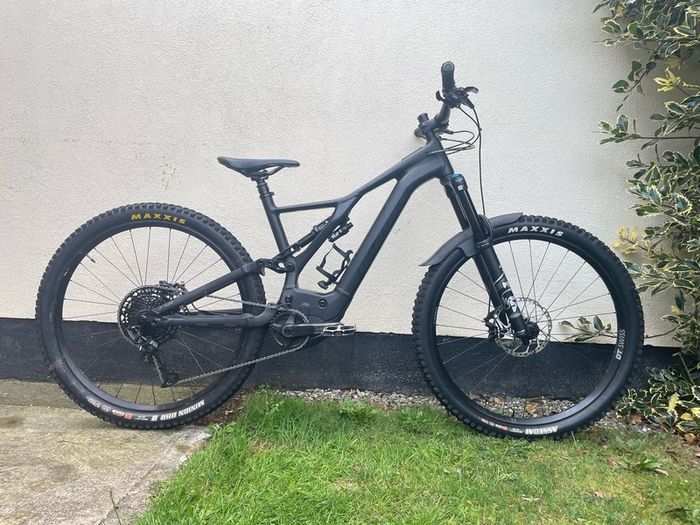 Specialized Turbo Levo Full Suspension Electric Mountain Bike