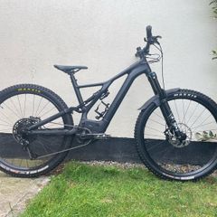 Specialized Turbo Levo Full Suspension Electric Mountain Bike