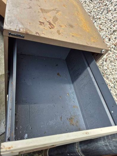 4 drawer metal cabinet