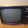 Retro -  12" B&W UHF Hinari portable TV from 80s. Image 5