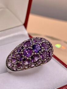 Sterling  silver ring with Amethyst.