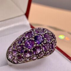 Sterling  silver ring with Amethyst.