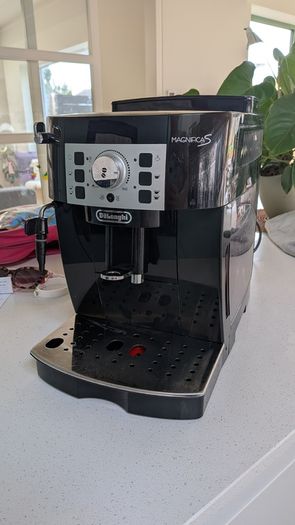 Delonghi Magnifica S - bean to cup